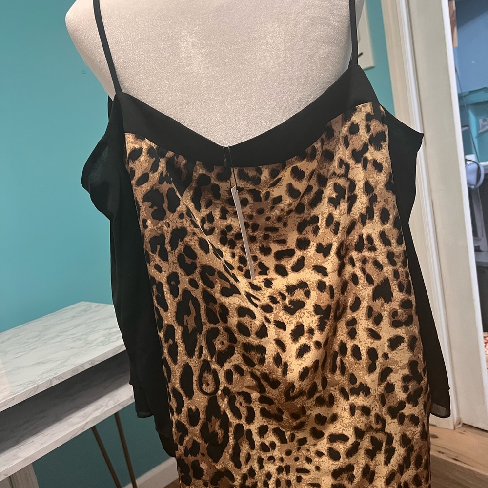 Plus size leopard blouse. - Picture 2 of 4